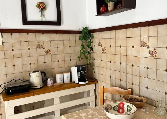 Partarolos Traditional House * Aperathos